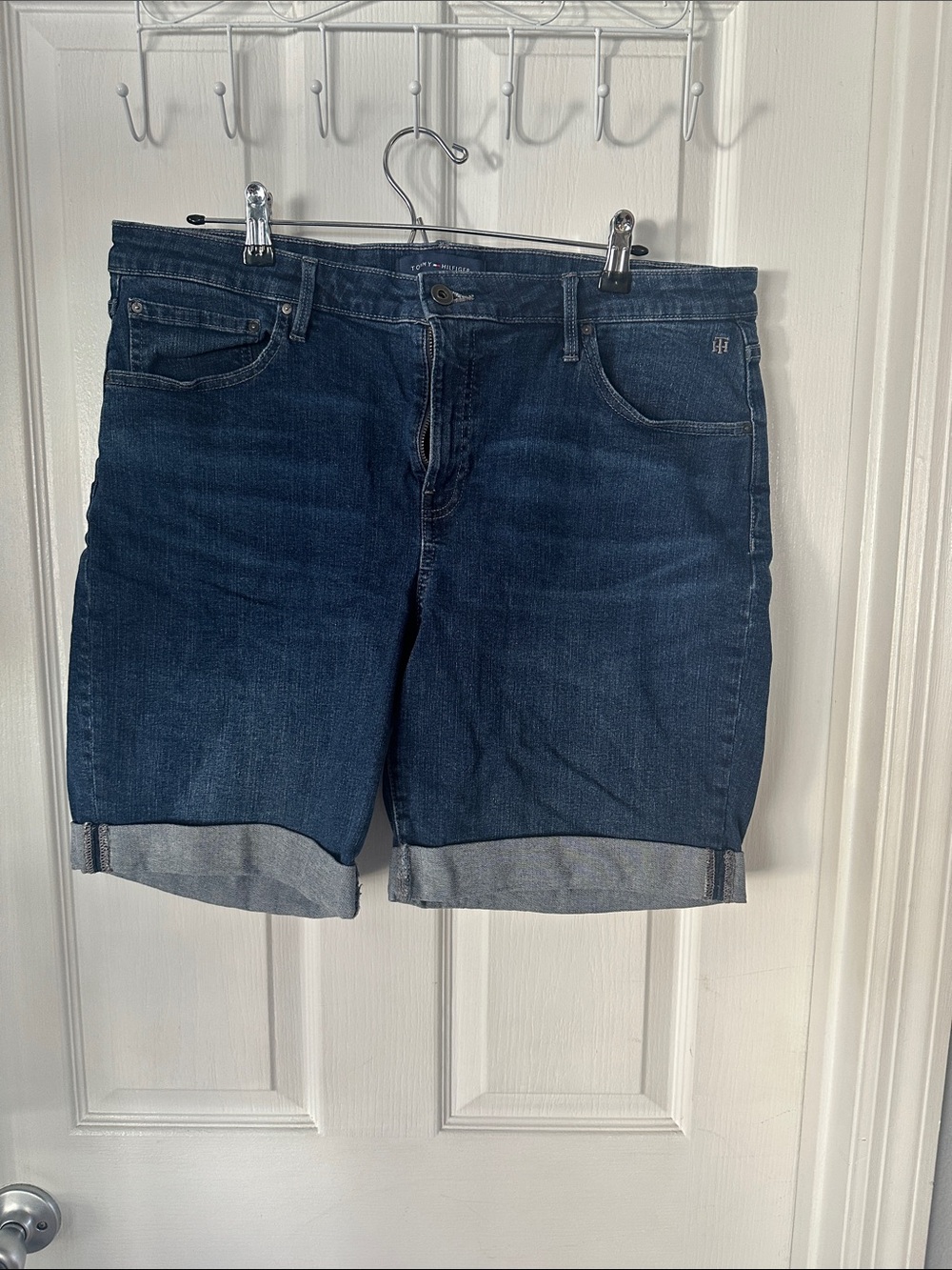 Tommy Hilfiger Dark Blue Denim Cuffed Women’s Shorts